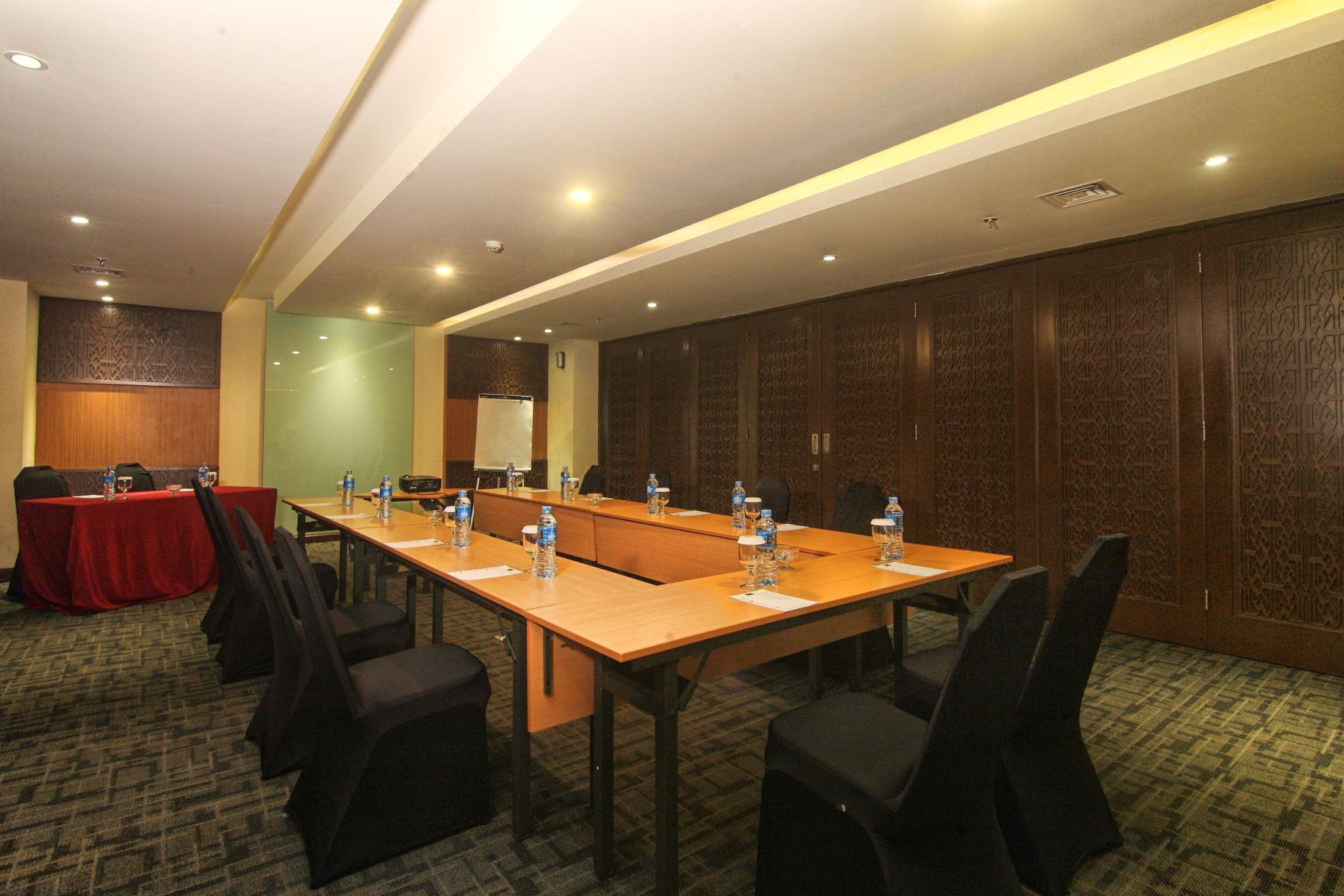 Swiss-Belhotel Lampung Bandar Lampung Exterior foto